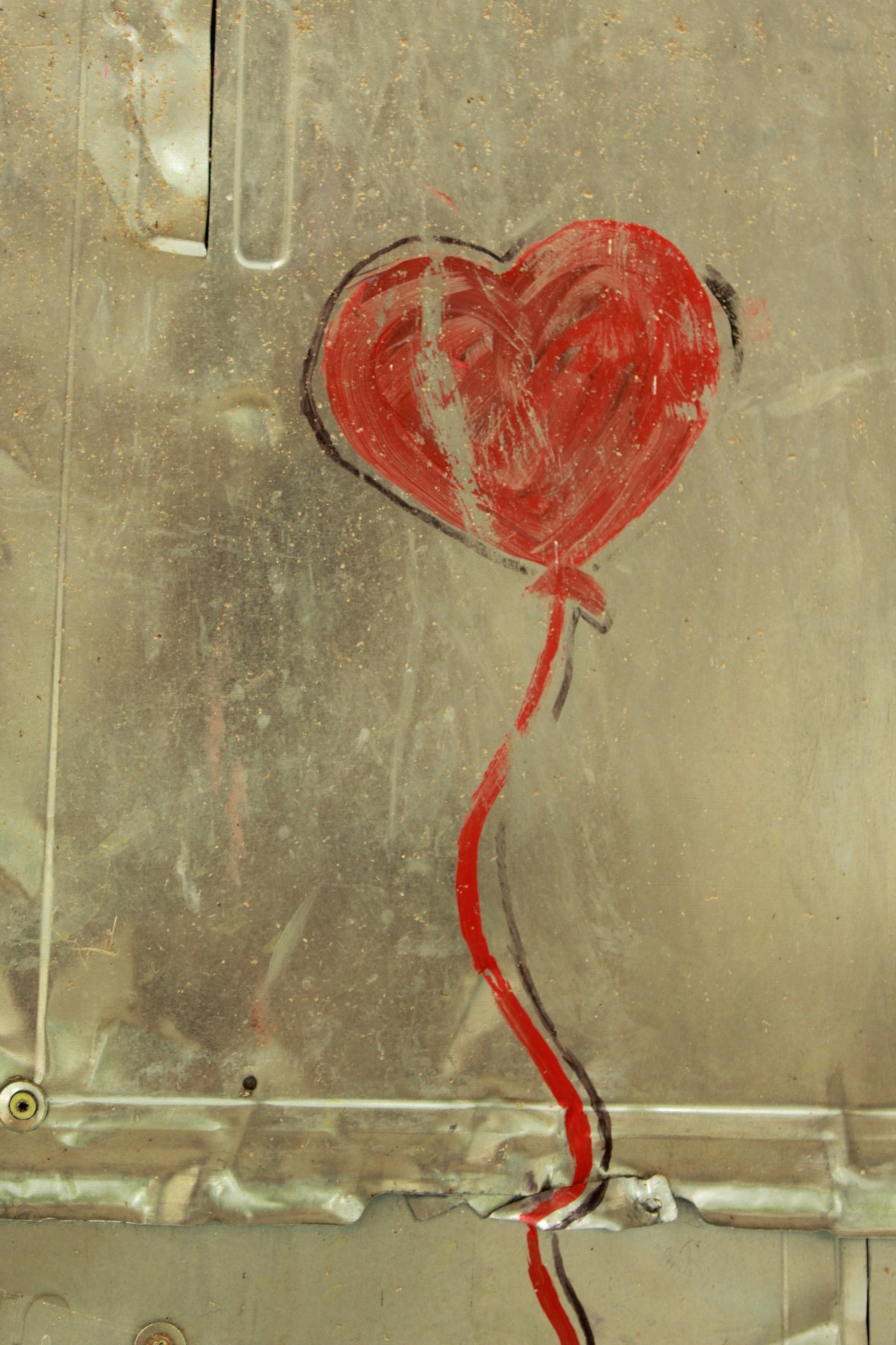 red_heart_balloon_painted_street_art_metal_art-1295149.jpg!d